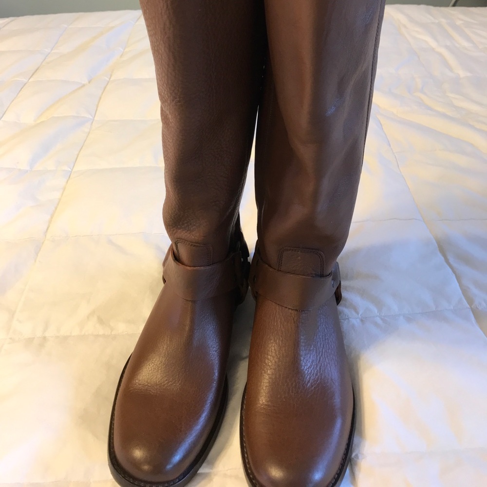 Frye from Phillip collection, Brand New, size 7,